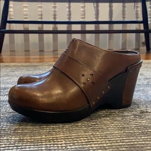 Leather Dansko wedge platform clogs